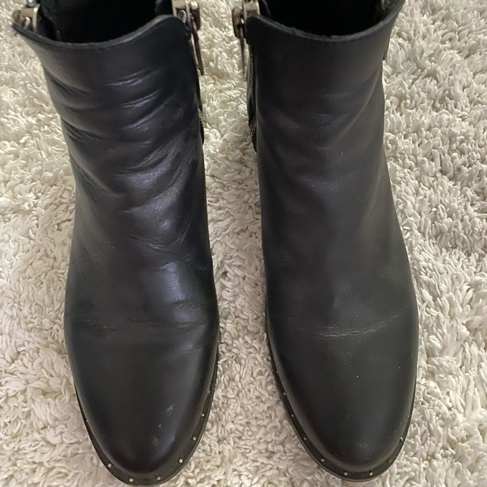 Steve Madden Black leather boots size 10